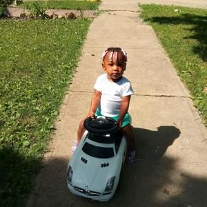 Meet your Posher, Daina